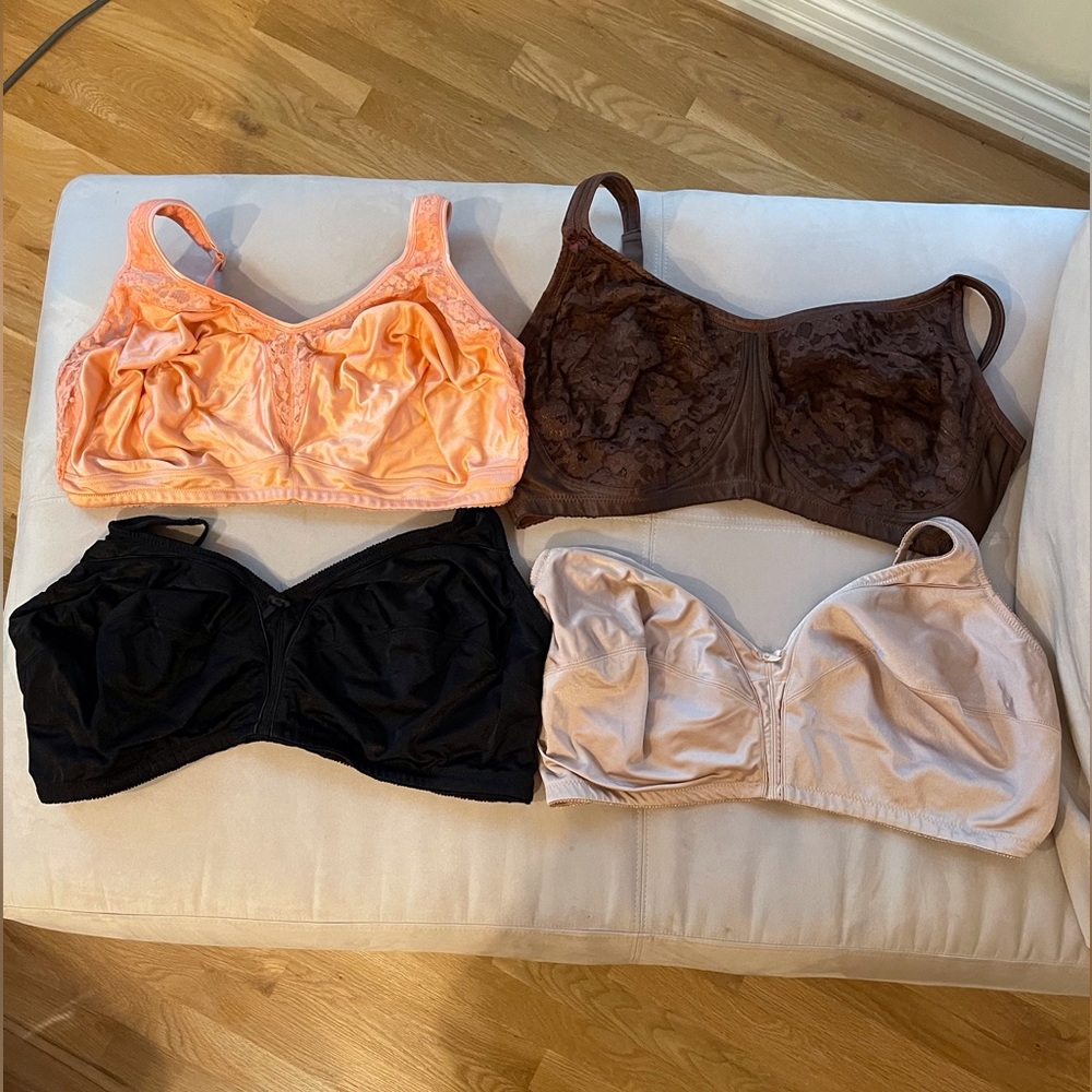 Four Comfort Choice plus size bras